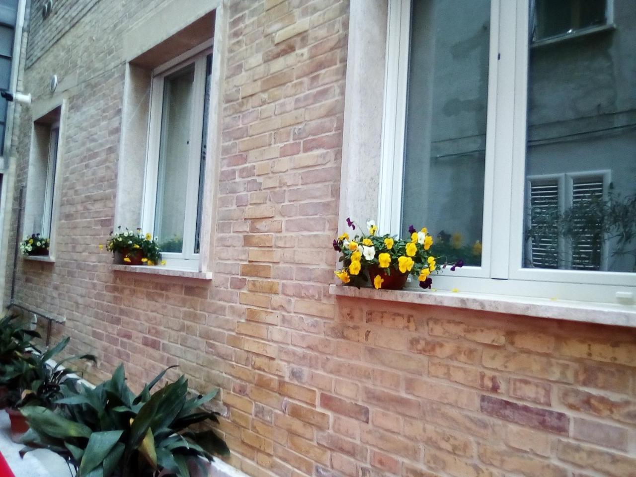 Officina Urban Sleep Bed & Breakfast Сан Бенедето дел Тронто Екстериор снимка