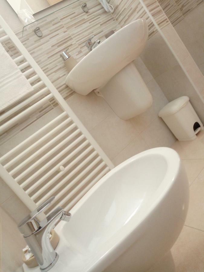 Officina Urban Sleep Bed & Breakfast Сан Бенедето дел Тронто Екстериор снимка