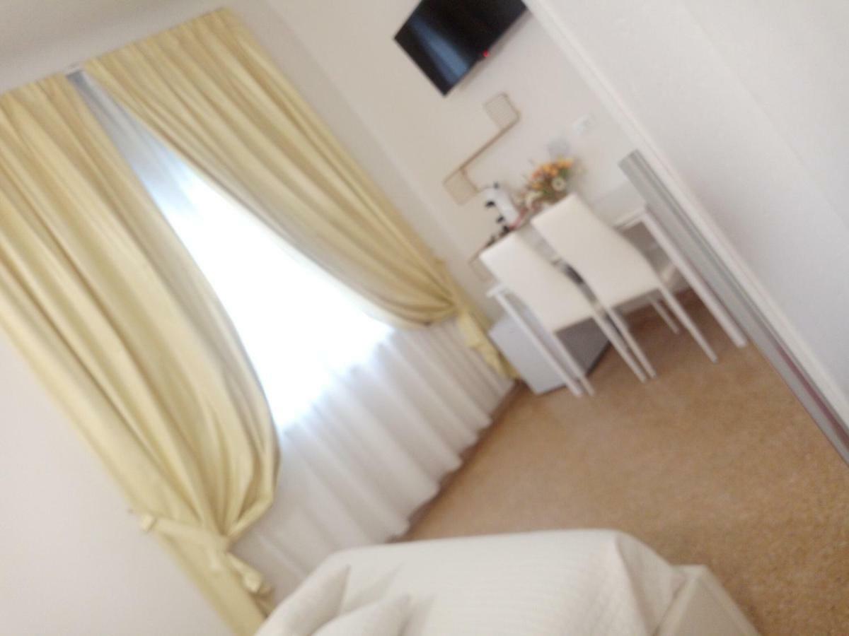 Officina Urban Sleep Bed & Breakfast Сан Бенедето дел Тронто Екстериор снимка